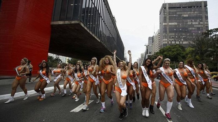 5402287_1470898792_bumbum2016vbraziliivybirayutobladatelnicusamyhkrasivyhyagodic8 (700x392, 70Kb)