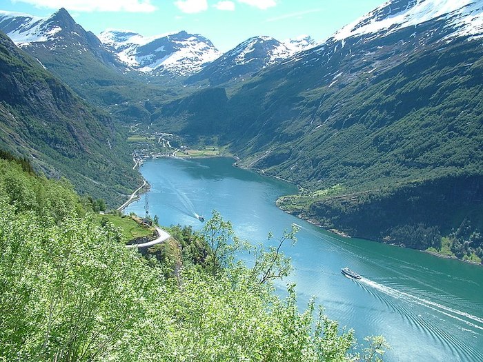 800px-207_Geirangerfjord (900x725, 158Kb)