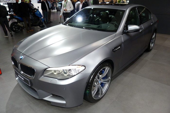 BMW-M5-F10-Frozen-Grey-Pariser-Salon-2012-02-1024x683 (700x466, 249Kb)