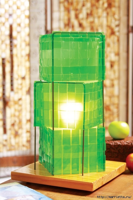 Настольная лампа из пластиковых бутылок (466x699, 197Kb)