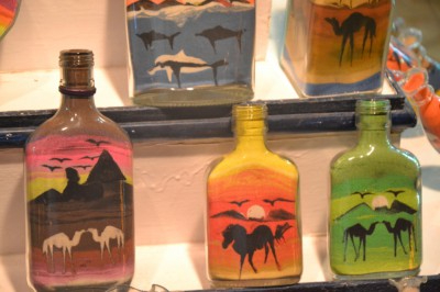 Бутылки с цветным песком (400x266, 100Kb)