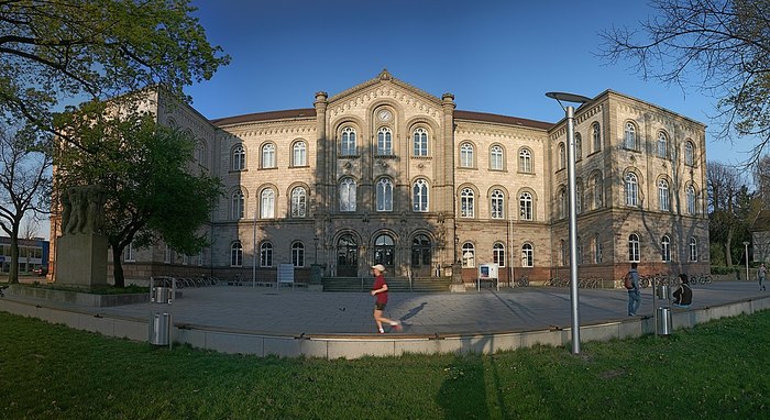 7016885_1024pxAuditorium_Goettingen (700x382, 97Kb)