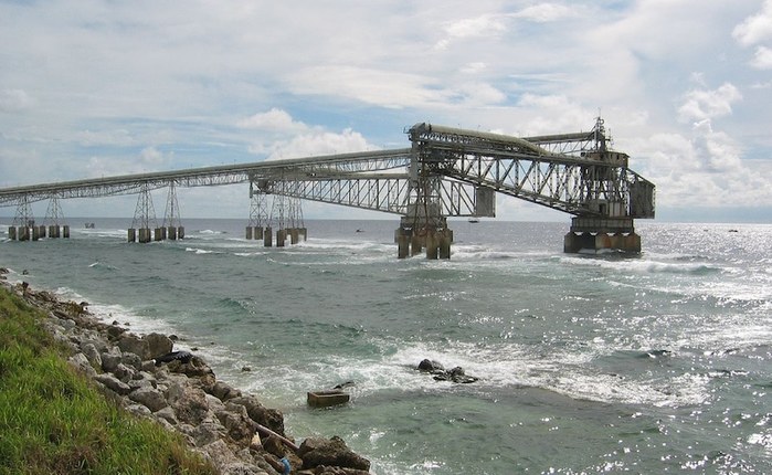 Phosphate_loading_station_Nauru (900x630, 88Kb)