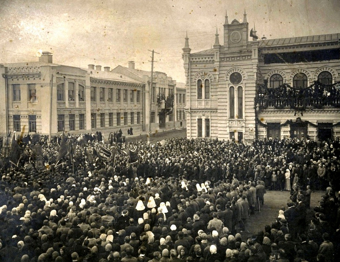 0-0 Посад Мелекесс, митинг у Народного дома, 1918 год (700x539, 461Kb)