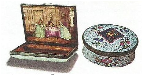5158259_tabakerki_i_banochka_dlya_pomadi (468x246, 109Kb)