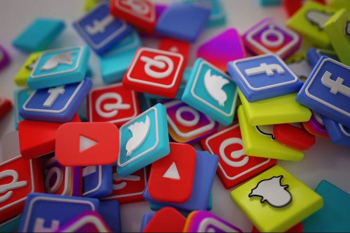 Social media (700x466, 47Kb)
