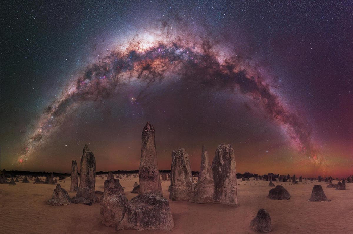 2022-Milky-Way-Photographer-Year-TrevorDobson (700x464, 293Kb)