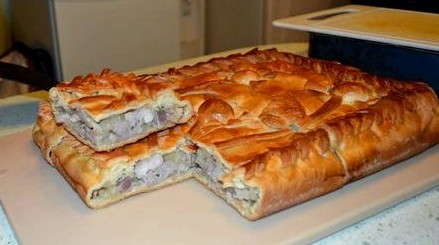 kulebyaka-s-myasom-i-kartoshkoy-recept-s-foto_3 (439x245, 30Kb)