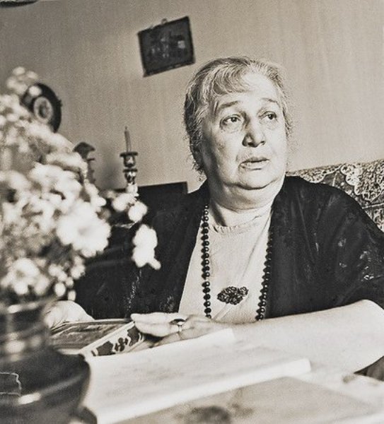 6587769_Anna_Andreevna_Ahmatova (543x600, 67Kb)