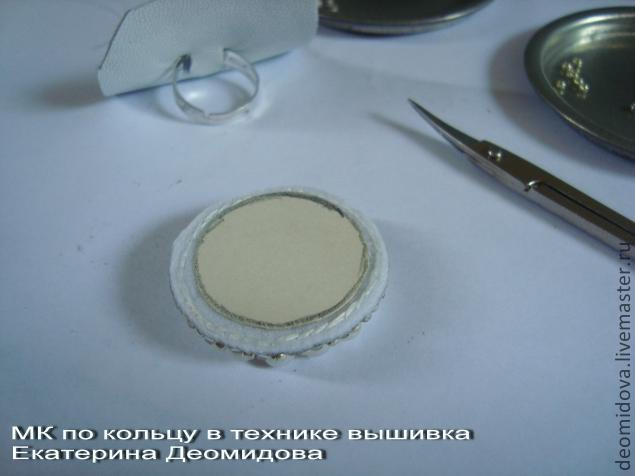Бисероплетение. Создание кольца в технике вышивка (22) (635x476, 100Kb)