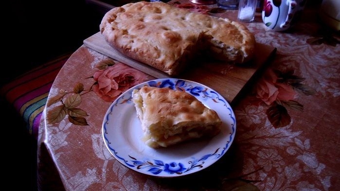 6334356_Pirog_s_yabl03 (700x393, 95Kb)