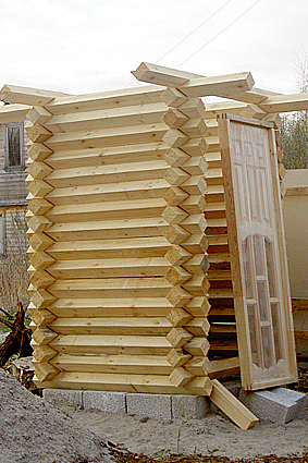 Как сделать креативный деревянный туалет для дачи (5) (283x425, 222Kb)
