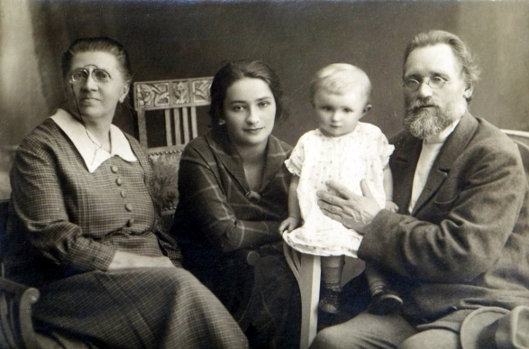 Отец Островского Фото