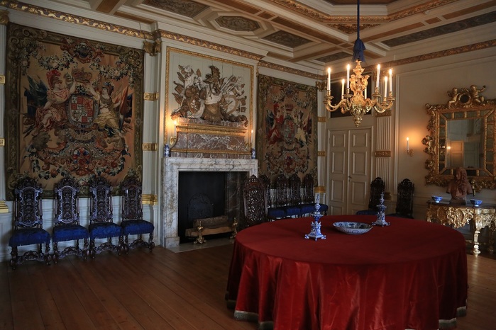 Paleis_Het_Loo_-_new_diningroom_20120912-01 (900x666, 124Kb)