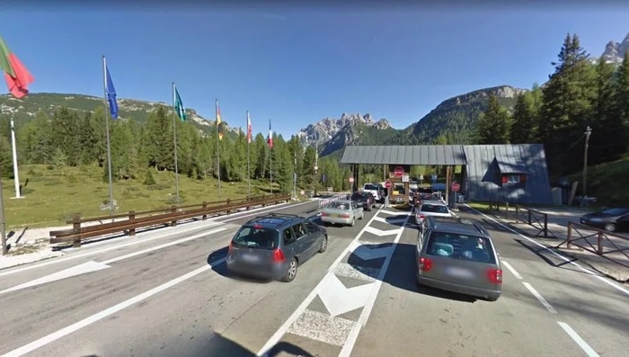 casello-strada-tre-cime (1000x697, 95Kb)