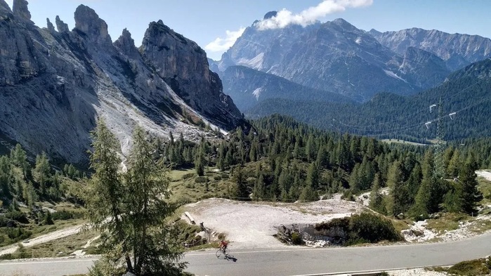 scalare-le-tre-cime-di-lavaredo_tre-cime-di-lavaredo-in-bicicletta (1000x693, 136Kb)