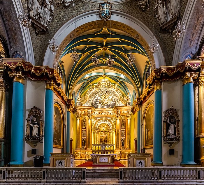 800px-Iglesia_de_Santo_Domingo,_Lima,_Perú,_2015-07-28,_DD_51 (900x836, 171Kb)