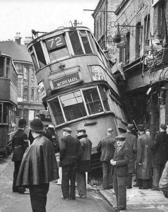 TRAM DE LONDRES 1946 (554x700, 86Kb)