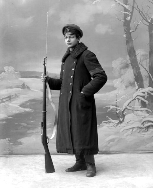  оссия 1917. Член рабочей дружины во время восстания, Ковалевский (517x636, 99Kb)