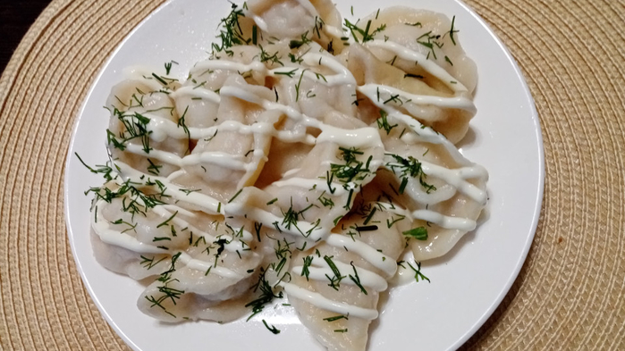 dumplings with mayonnaise (700x393, 303Kb)
