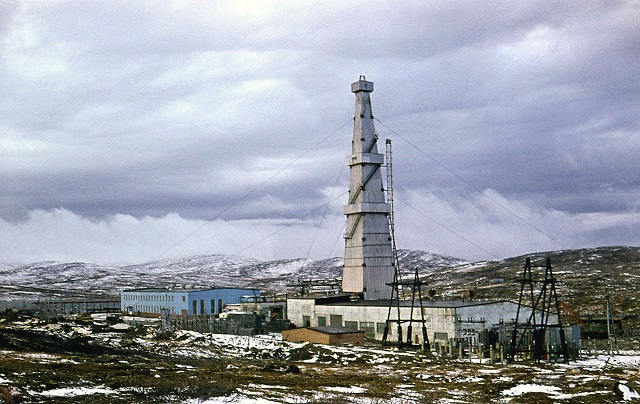 1280px-Kolsk_Sverh_Glub_01 (640x404, 135Kb)