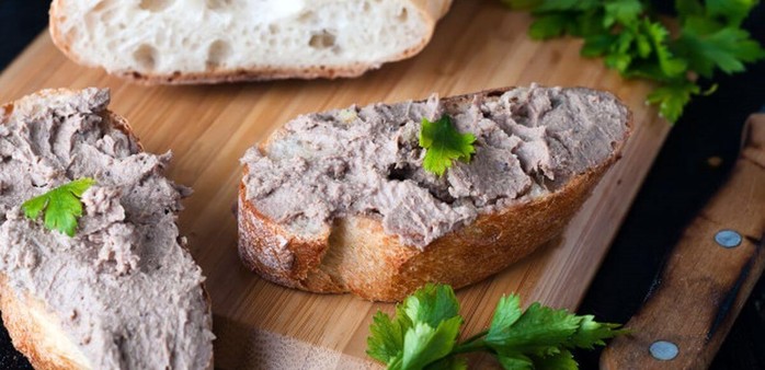 mousse-pate-jar-with-baguette-parsley_70626-7396 (700x338, 71Kb)