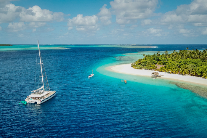 Yacht-Ocean-View-is-ready-to-take-you-to-the-worlds-best-beaches (700x466, 459Kb)