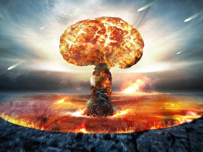 Nuclear-bomb-explosion-mushroom-cloud_2560x1920 (700x525, 121Kb)