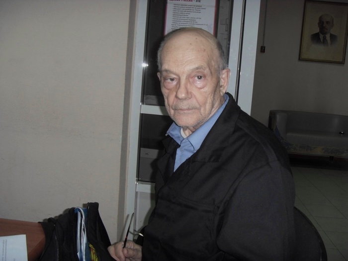 _03_07_23_Na_sobranii_Aleksandr_Bozhea (700x525, 89Kb)