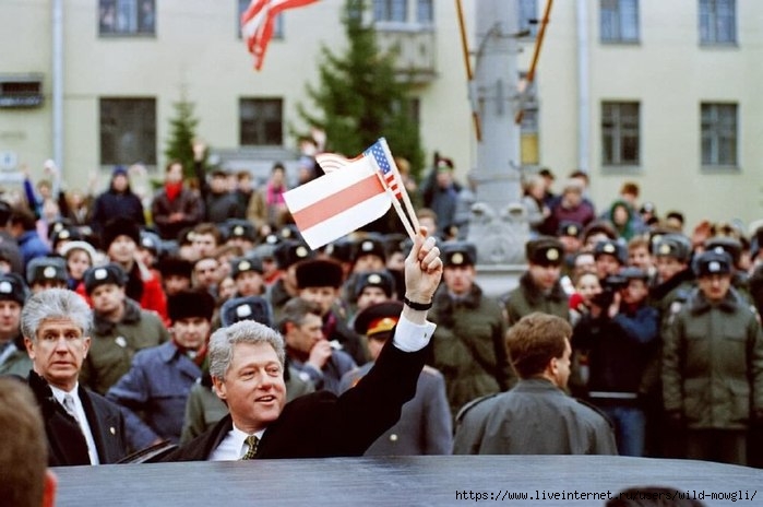 7399830_Bill_Klinton1995 (700x464, 174Kb)