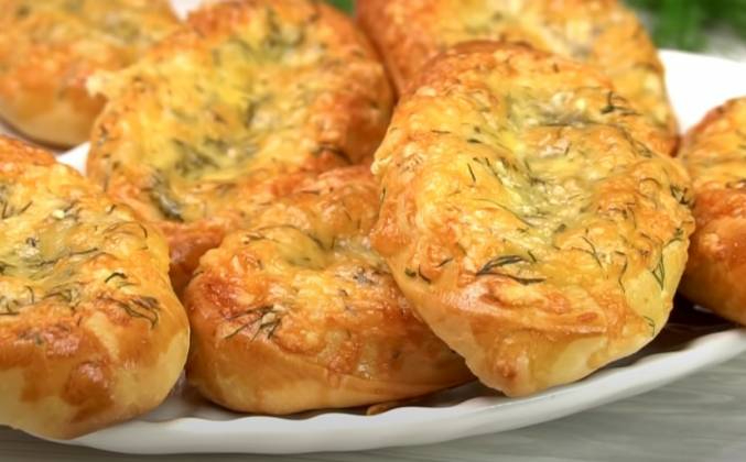 Булочки лодочки с сыром, чесноком и зеленью1 (677x420, 202Kb)
