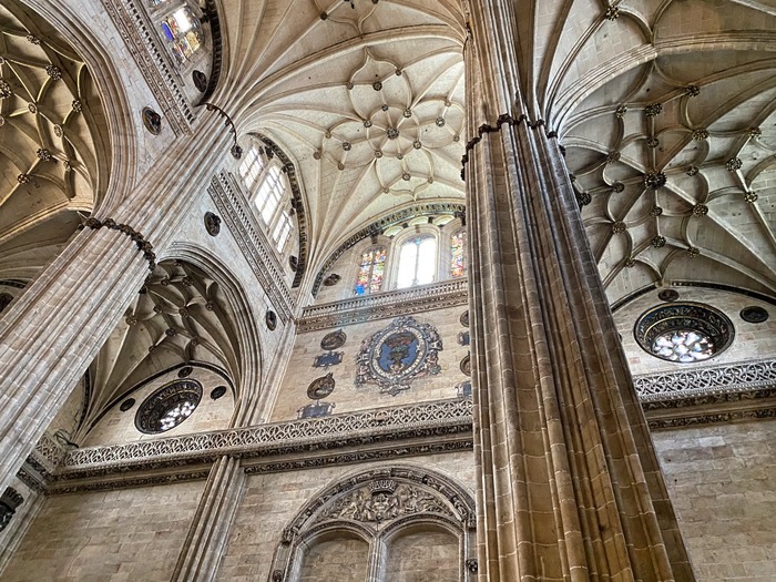 visiting-Salamanca-Cathedral-Interior-7 (900x725, 194Kb)