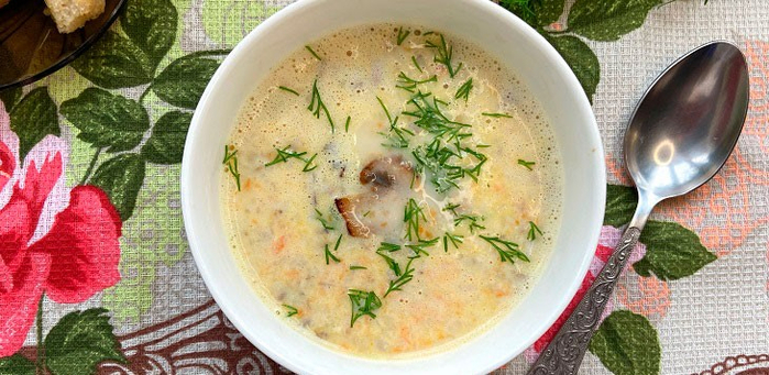 Суп сырный с грибами и курицей