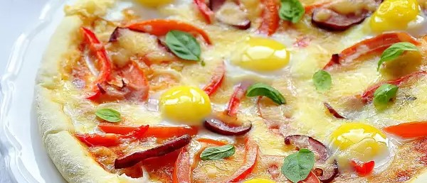 pitstsa-dlya-zavtraka-breakfast-pizza (600x258, 180Kb)