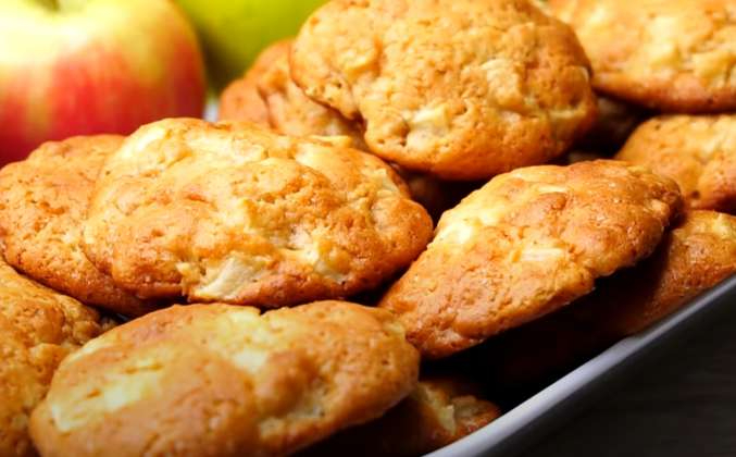 Мягкое печенье с яблоками1 (677x420, 238Kb)
