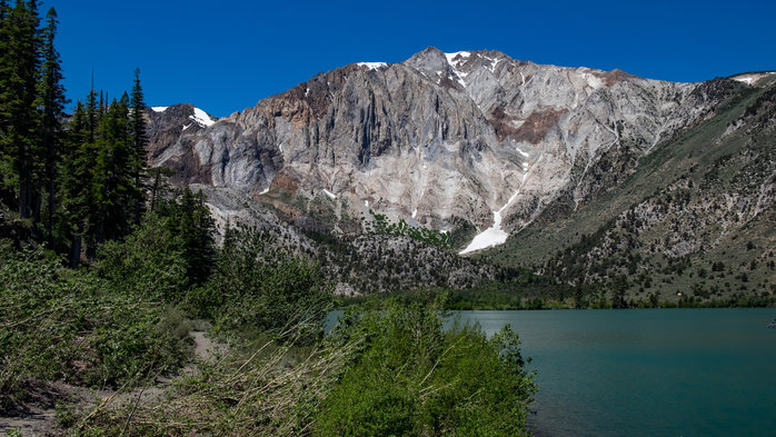 Convict Lake and Laurel Mountain (700x393, 385Kb)