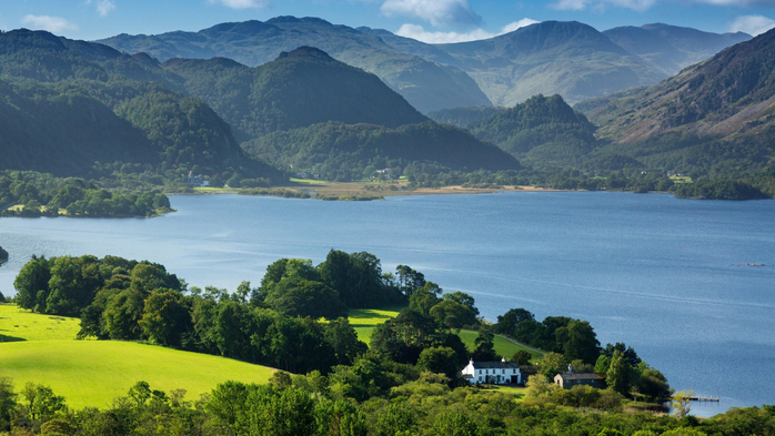 Derwentwater view Lake District from Castlehead viewpoint in early morning, England, UK (700x393, 355Kb)