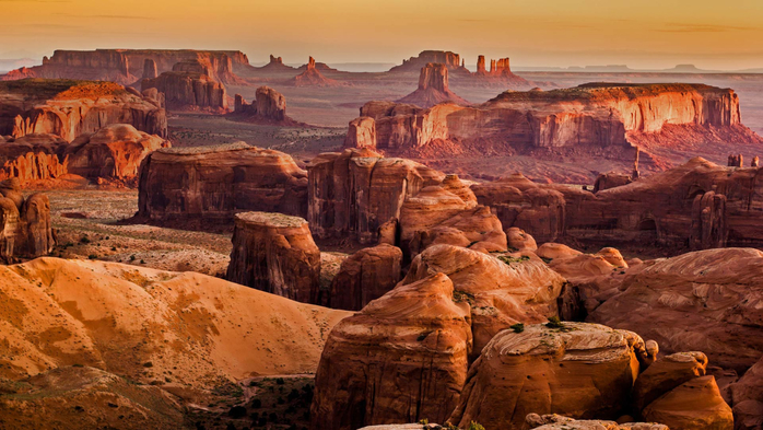 Monument Valley in Arizona and Utah (700x393, 386Kb)