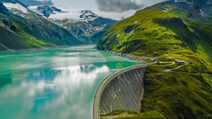 Mooserboden Reservoir and Mooser Dam near Kaprun, Austria (700x393, 356Kb)