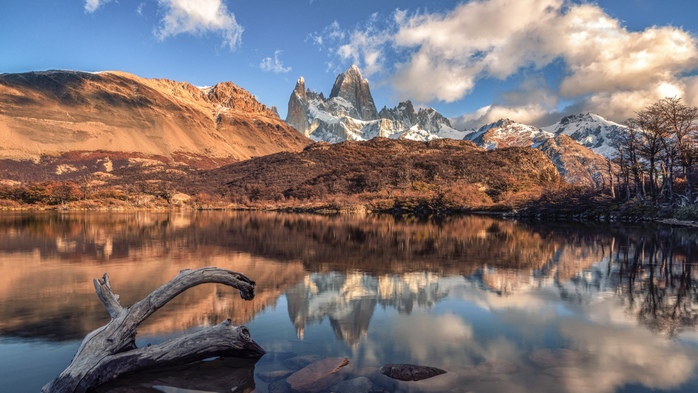 Mount Fitz Roy and reflection on Laguna Capri, Sendero al Fitz Roy, Patagonia, Argentina (700x393, 358Kb)