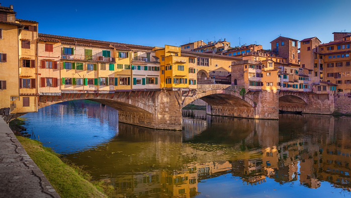 Ponte Vecchio bridge over Arno River, Florence, Tuscany, Italy (700x393, 381Kb)