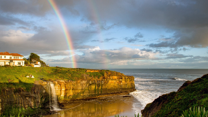 Rainbow over cliff with waterfall in Santa Cruz, California, USA (700x393, 343Kb)