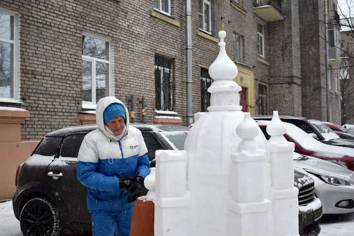 Снежные-скульптуры-на-Ланском,-11-дек-2023-(1) (700x467, 331Kb)