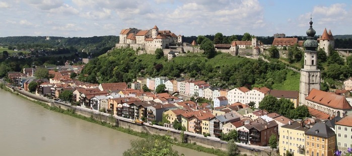 Burghausen_Aussicht_4_Burg (900x510, 88Kb)