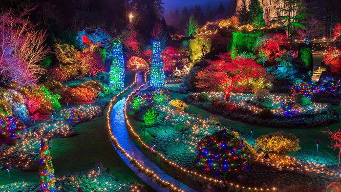 Christmas lights at the Butchart Gardens in British Columbia (700x393, 483Kb)