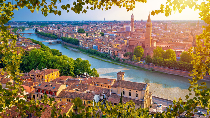 City of Verona and Adige river aerial view through leaf frame, Veneto, Italy (700x393, 506Kb)