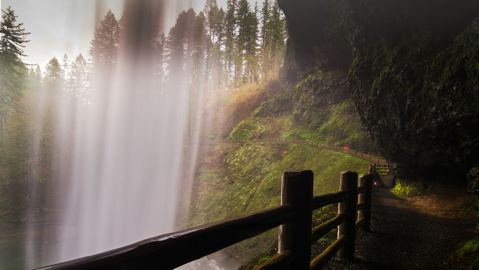 Behind South Falls, waterfall in Silver Falls State Park, Oregon, USA (700x393, 281Kb)