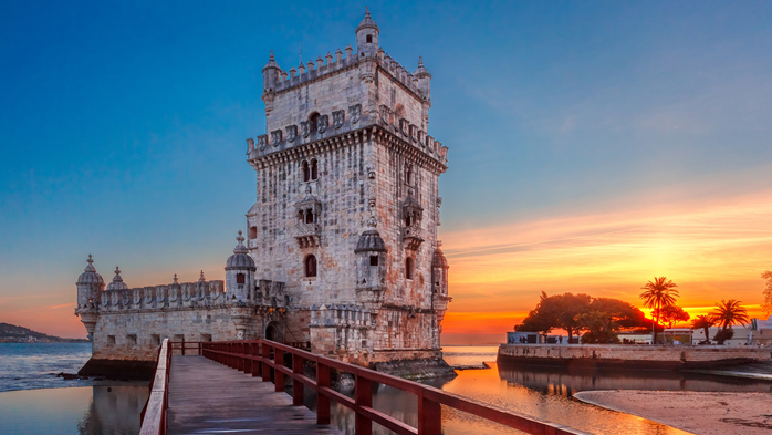 Belem Tower or Tower of St Vincent on the Tagus River at sunset, Lisbon, Portugal (700x393, 298Kb)