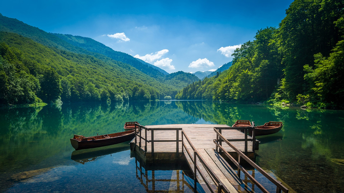 Biogradsko lake landscape panoramic view, National park Biogradska gora, Montenegro (700x393, 370Kb)