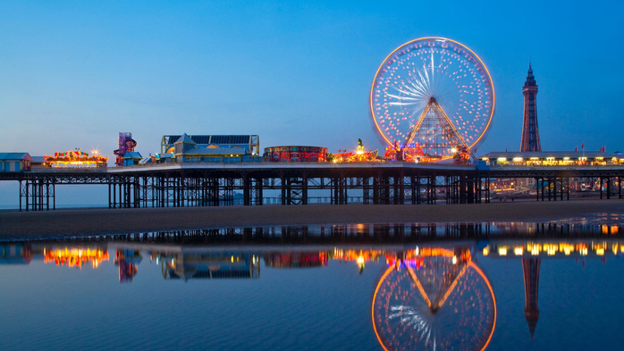 BlackpoolLights_1920x1080 (700x393, 329Kb)